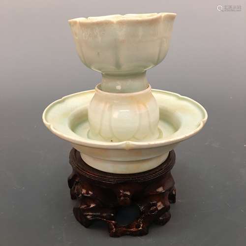 Chinese Celdon Glazed 'Flower' Cup and Plate