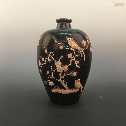 Chinese Ding Ware Engraved Design Meiping Vase