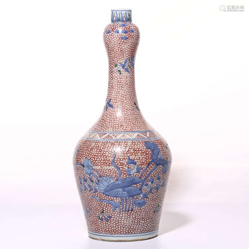 A Chinese Wu-Cai Porcelain Vase