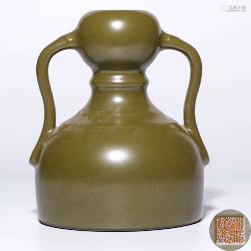 A Chinese Tea-Dust Glazed Porcelain Vase