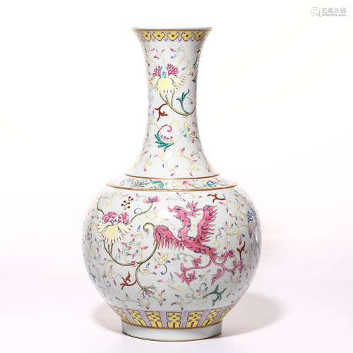 A Chinese Famille-Rose Porcelain Vase