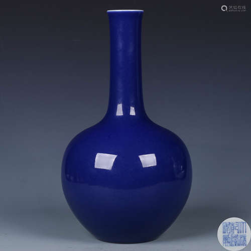 A Chinese Blue Glazed Porcelain Vase