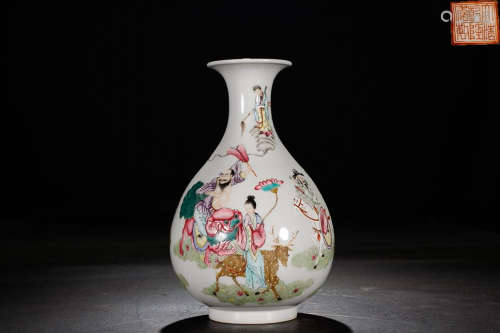 QIANLONG' MARK FAMILLE ROSE YUHUCHUNPING VASE