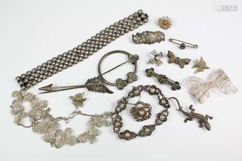 A Collection of Miscellaneous Silver and Silver-Metal Jewellery, including a vintage paste bracelet, butterfly filigree necklace, cupid's arrow brooch amongst others, approx 125 gms