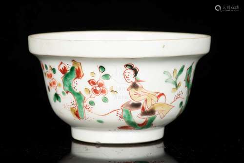 A FINE AND RARE FAMILLE VERTE TEA BOWL WITH DECORATION OF A WOMAN AMONG CHERRY BLOSSOMS