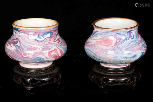 A VERY RARE PAIR OF SMALL BRUSH POTS WITH A MARBLED FLAMBE GLAZE