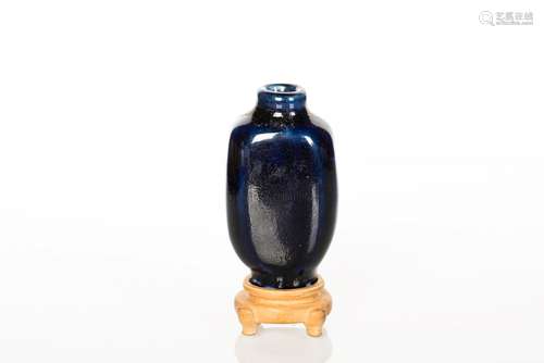 A FINE AND RARE BLUE GLAZED SNUFF BOTTLE