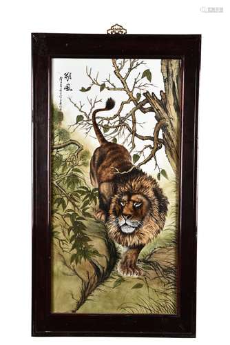 FRAMED PORCELAIN PLAQUE 'LION'