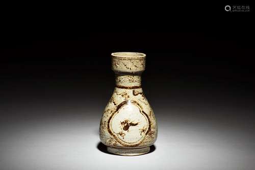 JIZHOU WARE WHITE GLAZED SMALL VASE