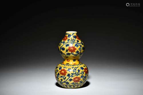 YELLOW GROUND FAMILLE ROSE DOUBLE GOURD VASE