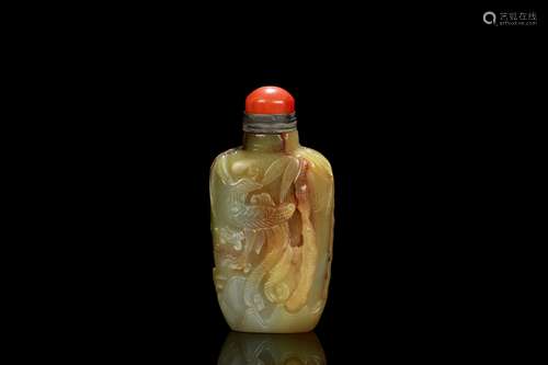 JADE CARVED 'PHOENIX' SNUFF BOTTLE