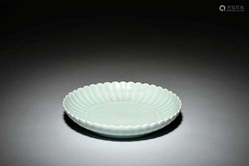 CELADON GLAZED FLORIFORM DISH