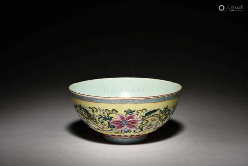 FAMILLE ROSE YELLOW GROUND 'FLOWERS' BOWL