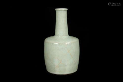 A RARE GE-TYPE GLAZED MALLET-FORM VASE