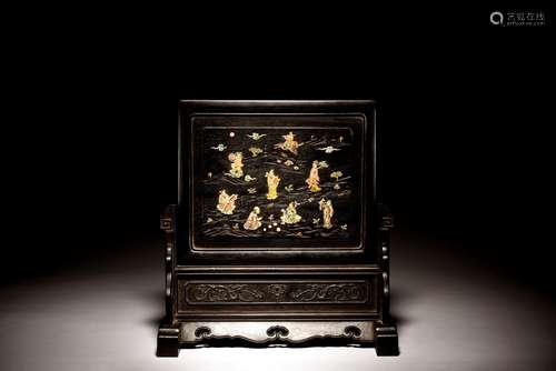 WOOD CARVED AND EMBELLISHED 'EIGHT IMMORTALS' TABLE SCREEN