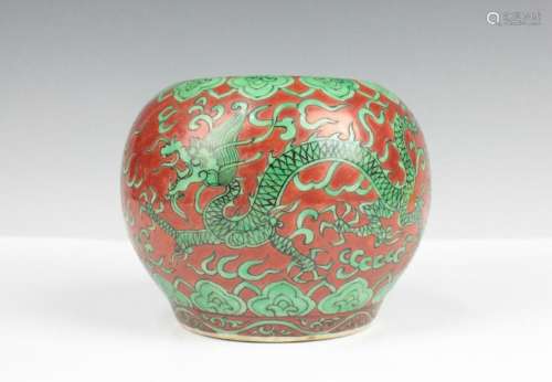 CHINESE RED AND GREEN GLAZE PORCELAIN JAR