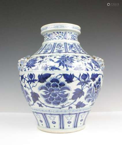 CHINESE BLUE WHITE PORCELAIN JAR