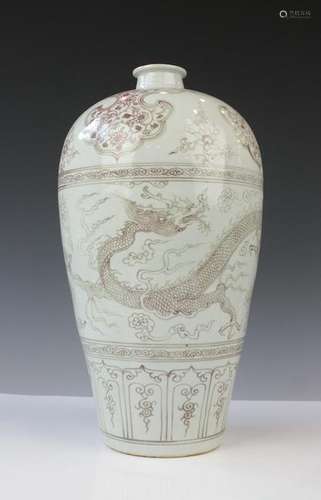 CHINESE IRON RED DRAGON PORCELAIN JAR