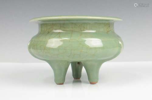 CHINESE LONGQUAN GLAZE PORCELAIN CENSER