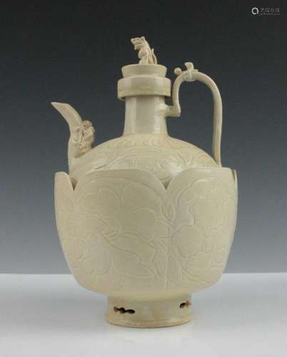 CHINESE DINGYAO PORCELAIN WINE EWER