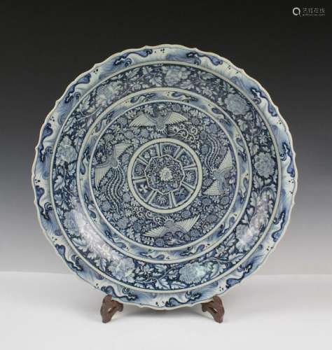 CHINESE BLUE WHITE PORCELAIN CHARGER