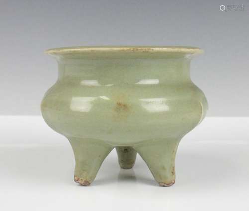 CHINESE CELADON GLAZED TRIPOD CENSER