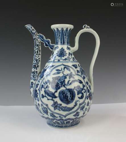 CHINESE BLUE WHITE PORCELAIN WINE EWER