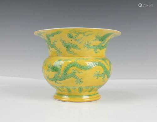 CHINESE GREEN AND YELLOW GLAZED PORCELAIN VASE
