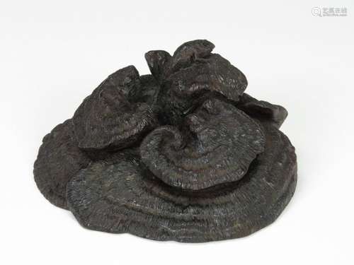 A zitan carving lingzi and three-leggs toad paperweight