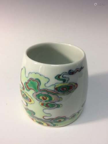 A doucai  cup