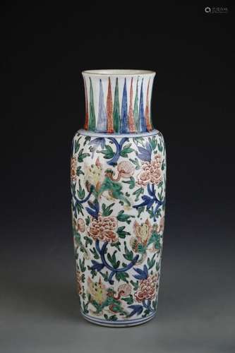 A Wu cai porcelain vase