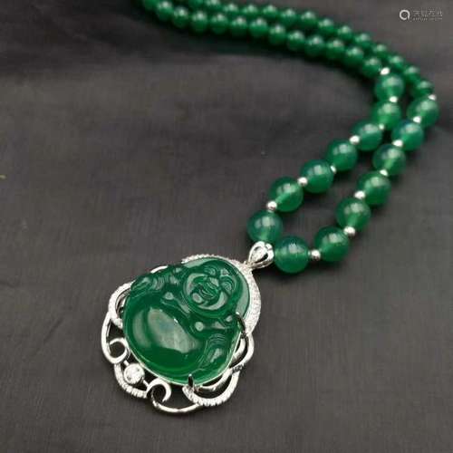 A RARE BUDDA-SHAPED NATURAL JADEITE NECKLASE