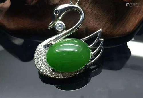 A RARE SWAN-SHAPED NATURAL JADEITE PENDANT