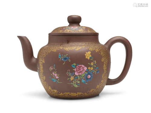十九世纪 紫砂画珐琅花卉带盖茶壶  制荆溪、邵元华制