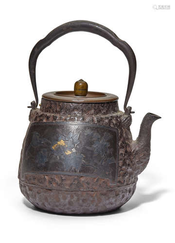 A tetsubin (iron tea kettle)Meiji (1868-1912) or Taisho (1912-1926) era, early 20th century Attributed to Ryubundo Yasunosuke VI (Mizoguchi Kihei, 1840-1921)