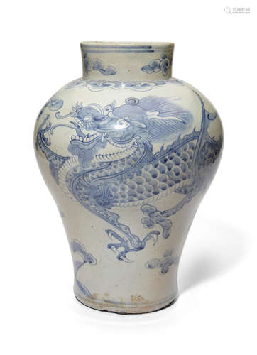 Joseon dynasty (1392-1897), 19th century A porcelain blue and white dragon jar