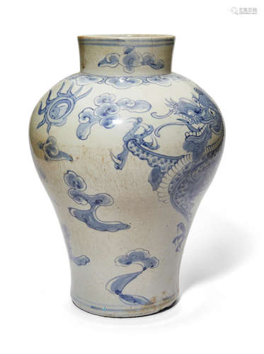 Joseon dynasty (1392-1897), 19th century A porcelain blue and white dragon jar