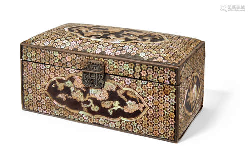 Joseon dynasty (1392-1897), 19th century A mother-of-pearl inlaid box