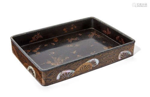 Muromachi period (1333-1573), 15th/16th century A lacquer kyobon (sutra tray)