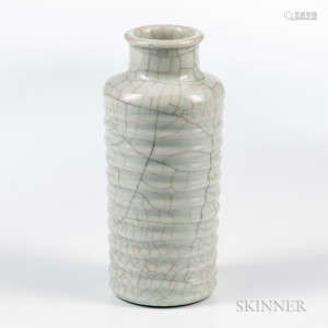 Guan-type Crackle-glazed Celadon Vase
