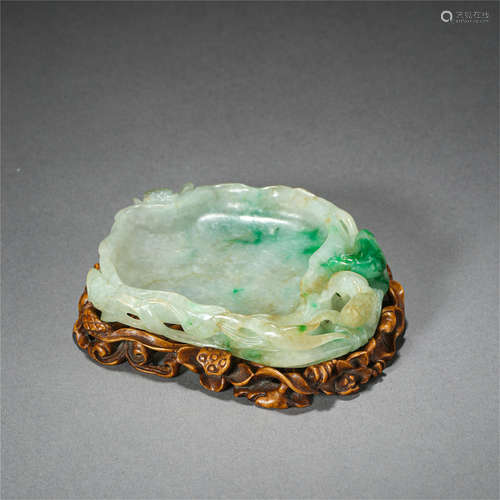 CHINESE JADEITE LOTUS BRUSH WASHER