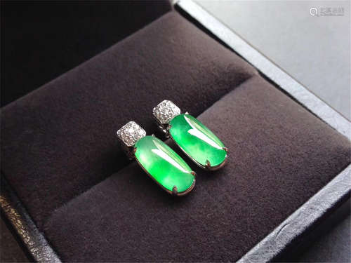 18K WHITE GOLD DIAMOND NATURAL JADEITE EARRINGS