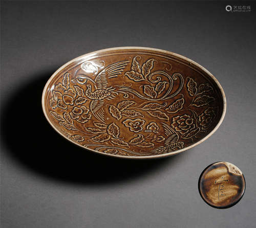 CHINESE PORCELAIN DING WARE BROWN GLAZE PHOENIX PLATE