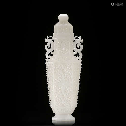 CHINESE GREY JADE FLOWER LIDDED HEXAGONAL VASE