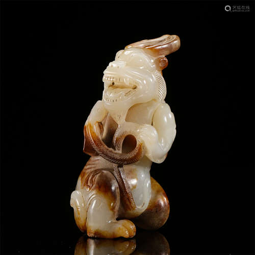 CHINESE NEPHRITE JADE DRAGON BEAST TABLE ITEM