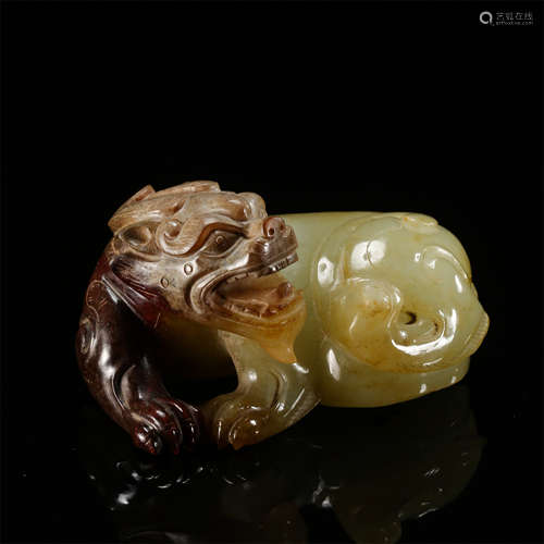 CHINESE CELADON JADE BEAST TABLE ITEM