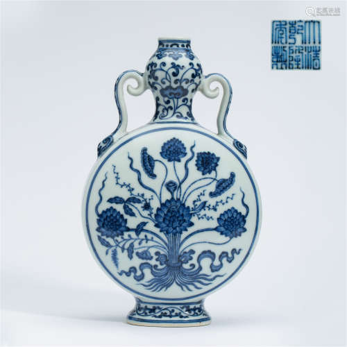 CHINESE PORCELAIN BLUE AND WHITE LOTUS MOONFLASK