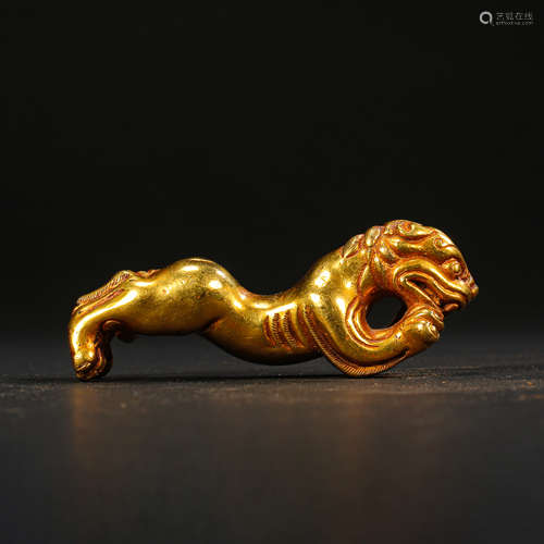 CHINESE GILT BRONZE BEAST TABLE ITEM