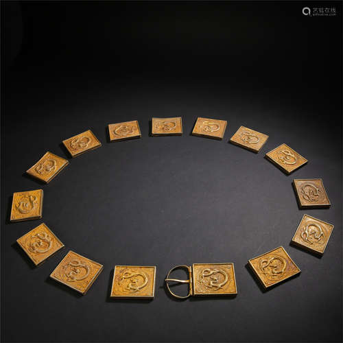 A SET OF CHINESE GILT BRONZE DRAGON BELT PLAQUE