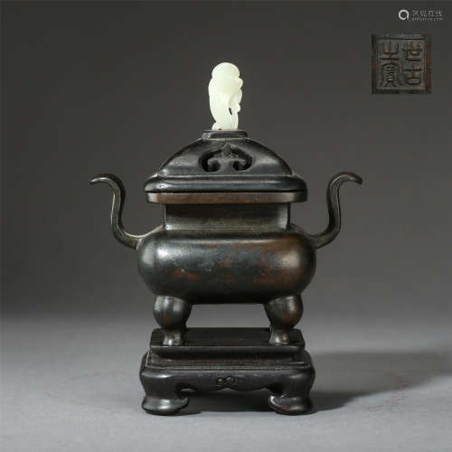 CHINESE BRONZE FOUR FEET SQUARE CENSER WITH WHITE JADE KNOT ROSEWOOD LIDDER